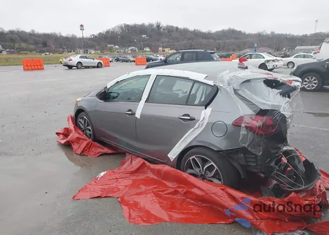 2016 Kia Forte Sx z USA, uszkodzony, nr VIN KNAFZ5A32G5509135